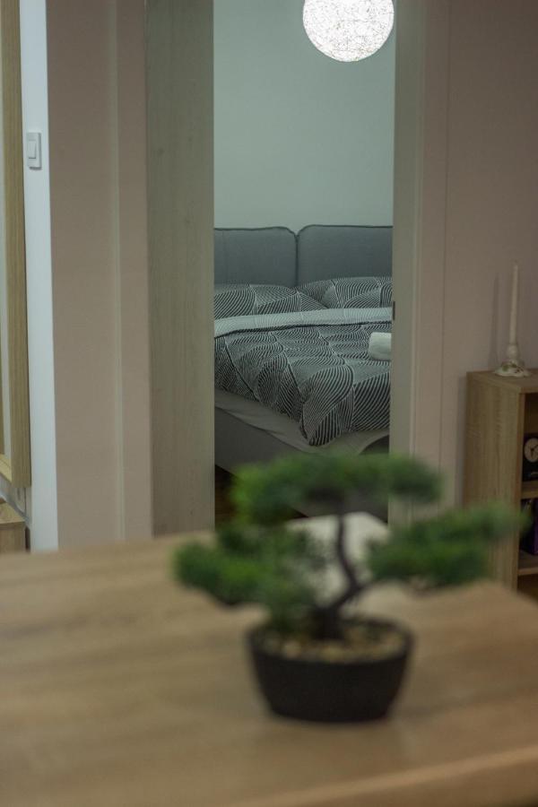 Lux Advent Apartment Суботица Екстериор снимка