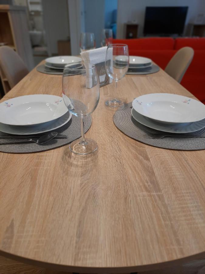 Lux Advent Apartment Суботица Екстериор снимка