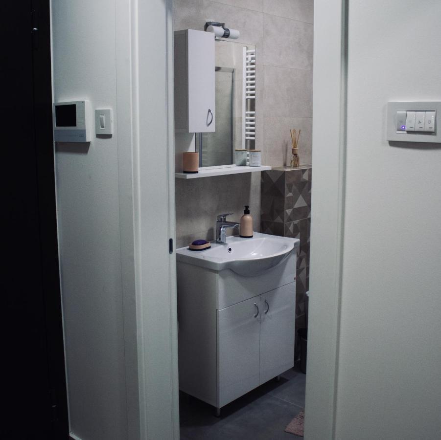 Lux Advent Apartment Суботица Екстериор снимка